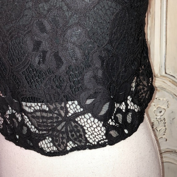 Celine Black Lace Overlay Sleeveless Cropped Top Size Small - Picture 5 of 7